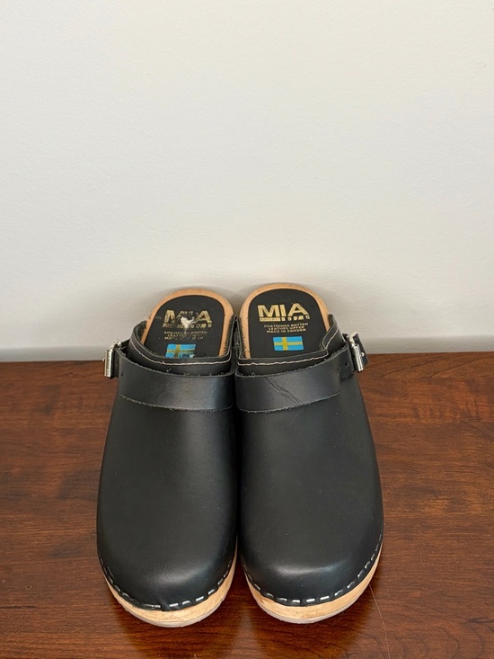 MIA Shoes - MIA Black Leather Clogs with Natural Wood Sole 39